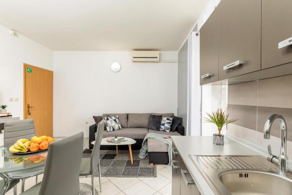 Apartment Mladenka Pula Dış mekan fotoğraf