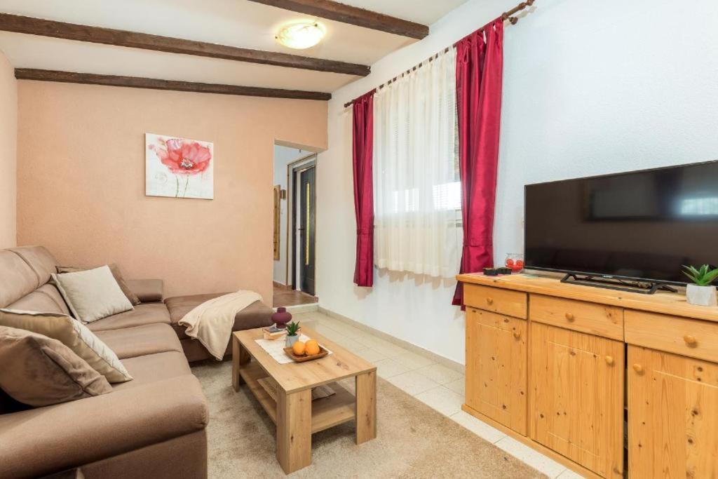 Apartment Mladenka Pula Dış mekan fotoğraf