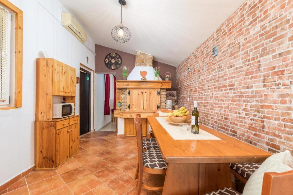Apartment Mladenka Pula Dış mekan fotoğraf