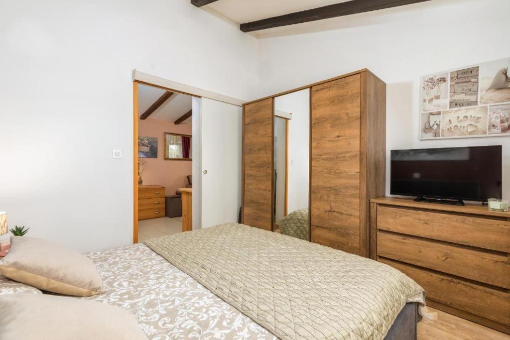 Apartment Mladenka Pula Dış mekan fotoğraf