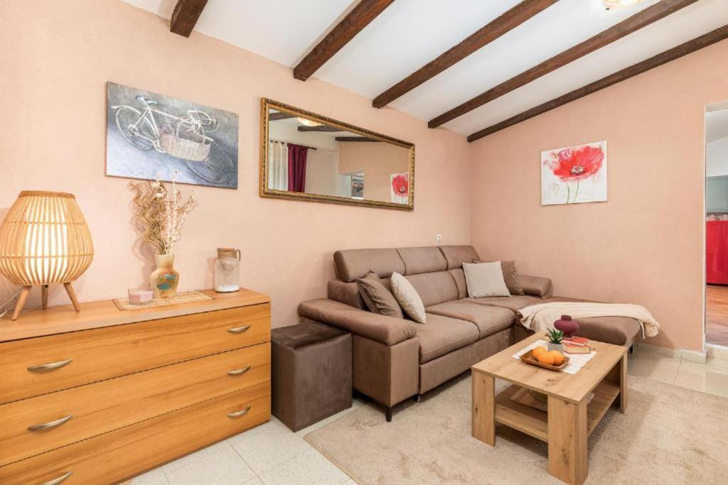 Apartment Mladenka Pula Dış mekan fotoğraf