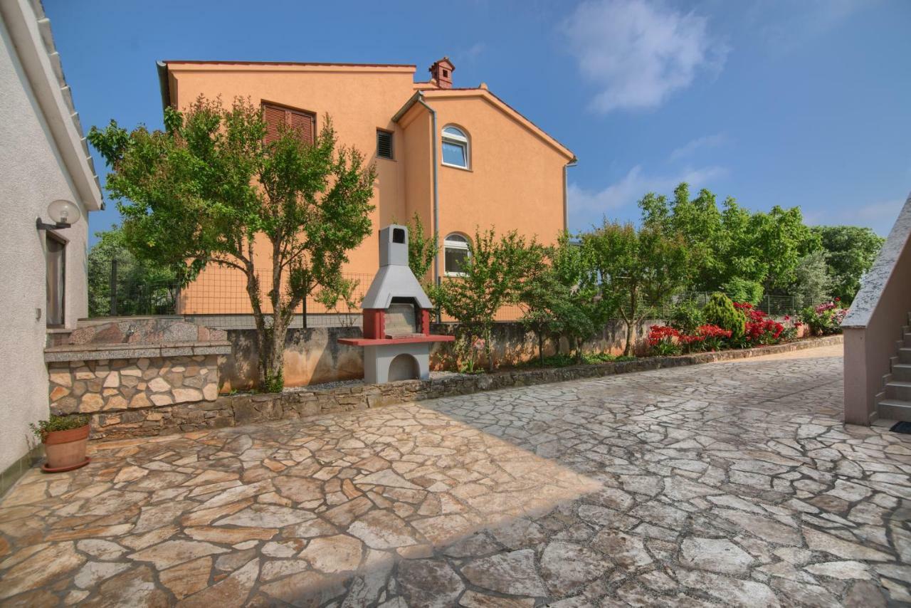 Apartment Mladenka Pula Dış mekan fotoğraf