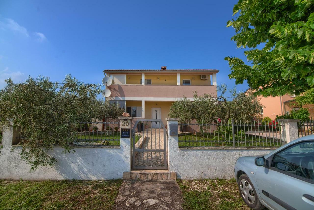Apartment Mladenka Pula Dış mekan fotoğraf
