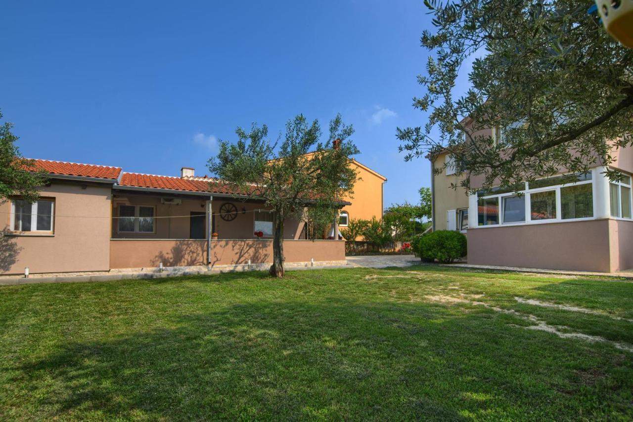 Apartment Mladenka Pula Dış mekan fotoğraf