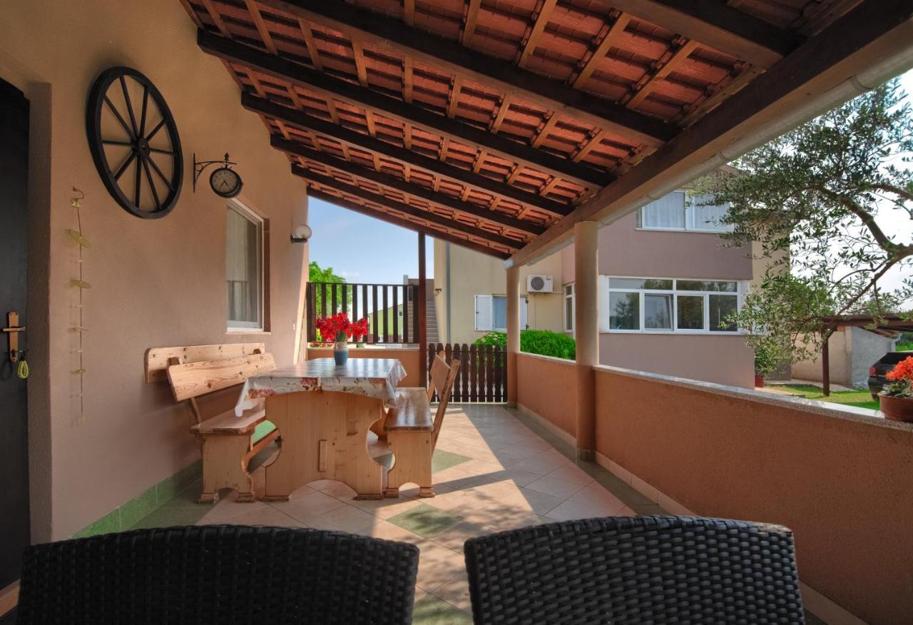 Apartment Mladenka Pula Dış mekan fotoğraf